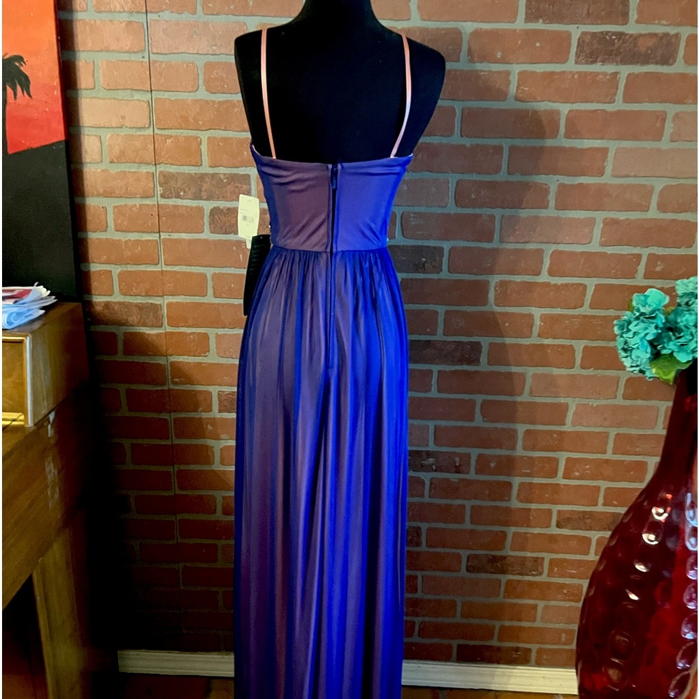 Stunning NWT semi-formal/formal evening dress. - Picture 5 of 6